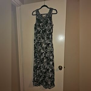 Faded Glory Black and White Floral Maxi Dress